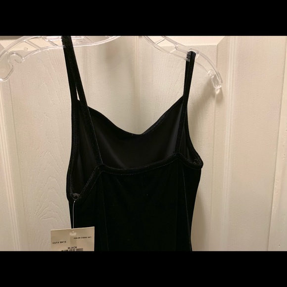 Long black velvet holiday dress! - Picture 5 of 7